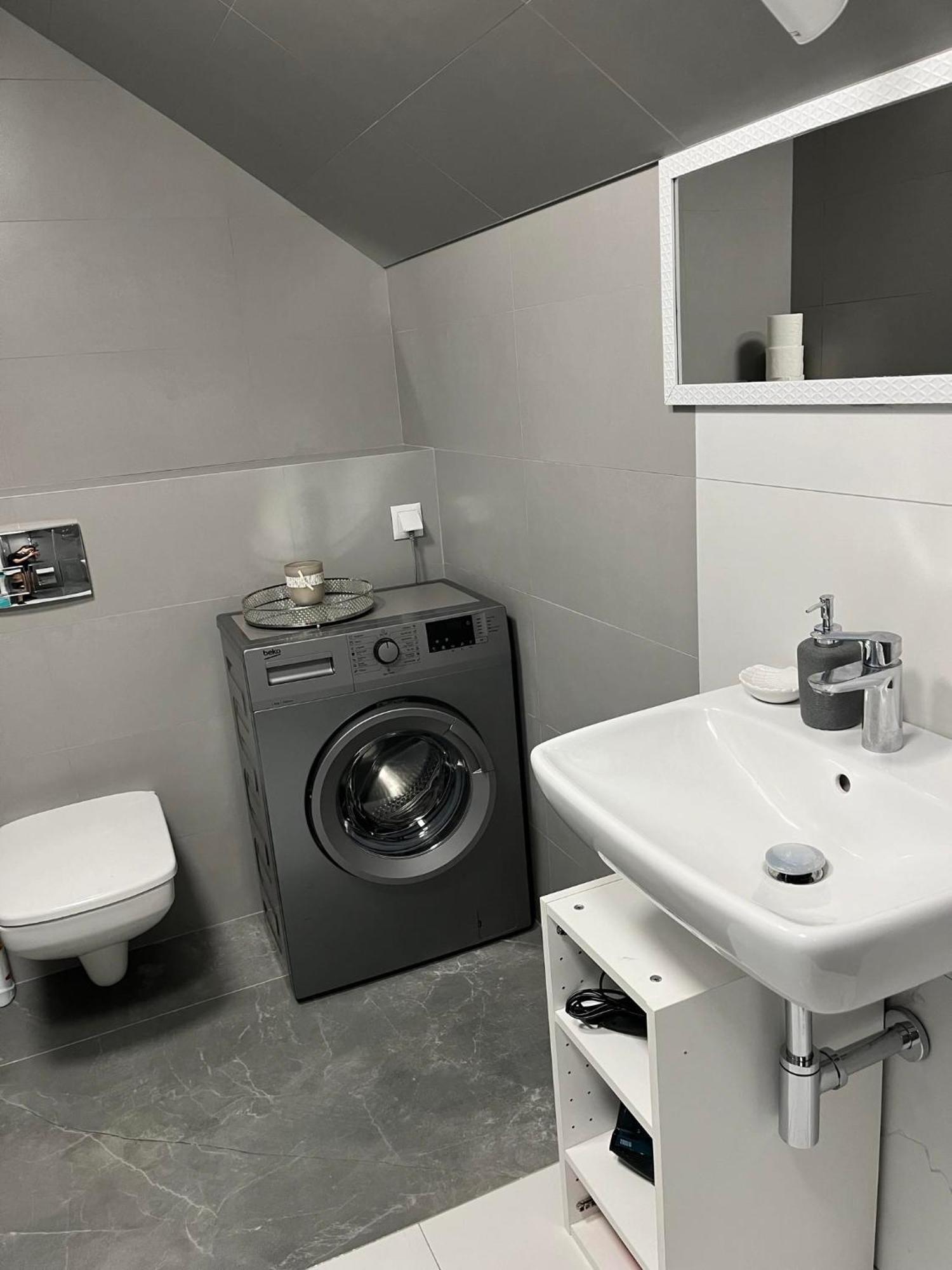 Apartment 414 *
